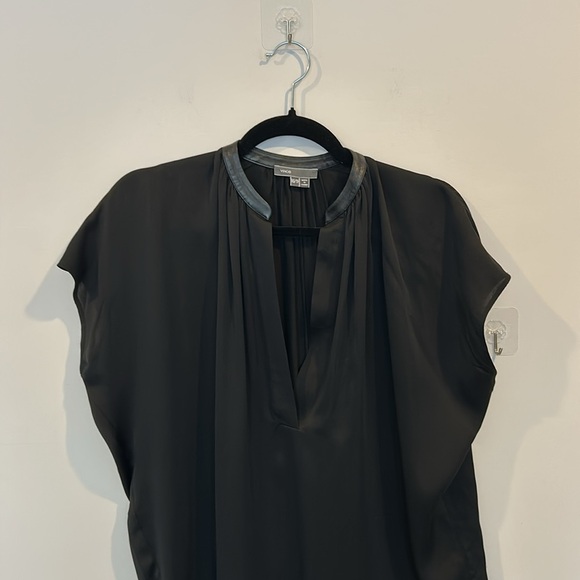 Vince Leather Trim Placket Silk Cap Sleeve Top Black - Picture 3 of 8